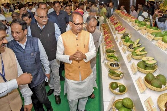 Shivraj Chouhan asks scientists to help farmers understand technology